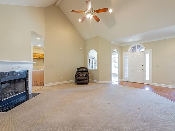 2nd image of 1704 Estrellita Cir