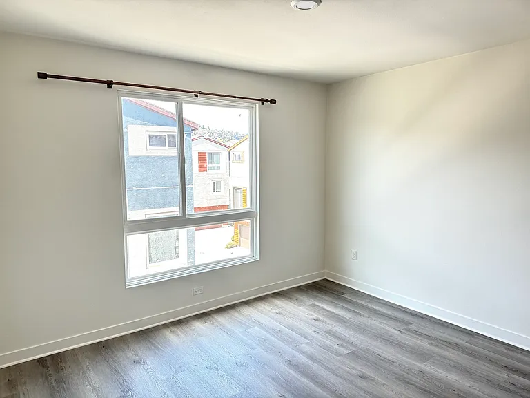 3rd floor masterbedroom