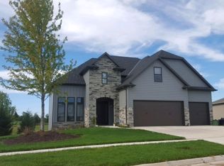 7100 Braxon Ln, Lincoln, NE 68516