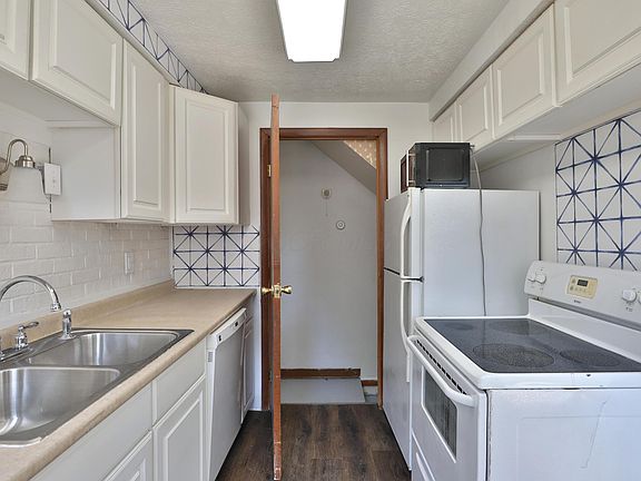 3rd image of 5459 Rockwood Ct #R-24