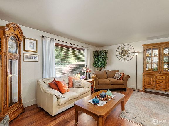 5th image of 1344 NE Franklin Avenue