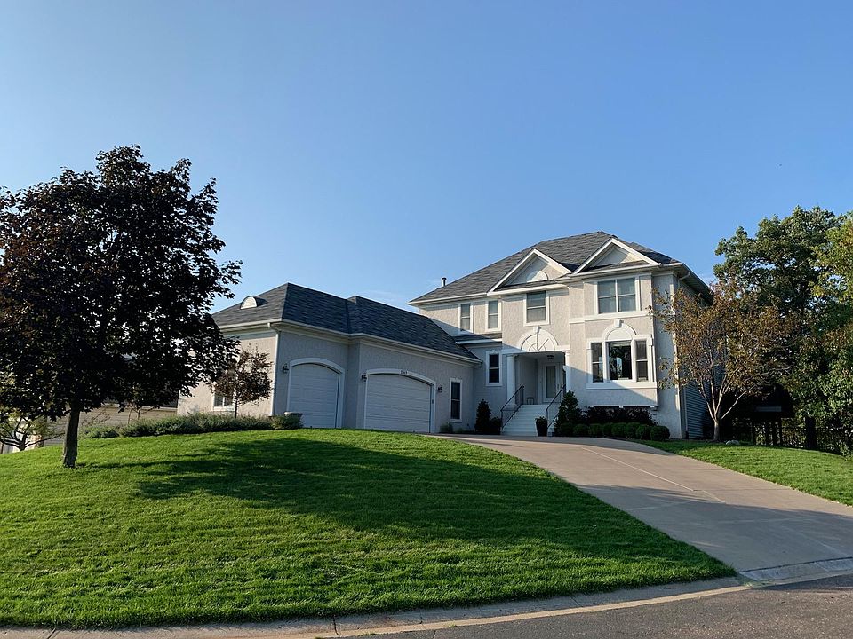 1st image of 2563 Oakridge Ct E
