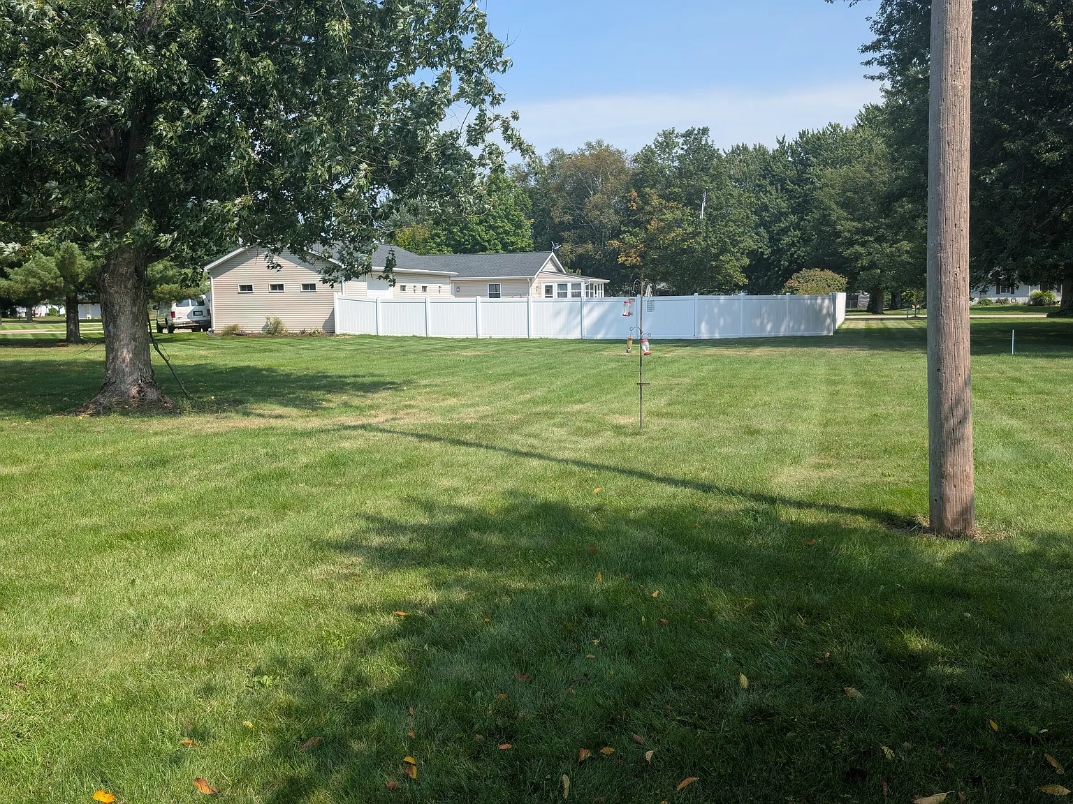 3 bed, 1000 sqft, $1,500 — Photo 2