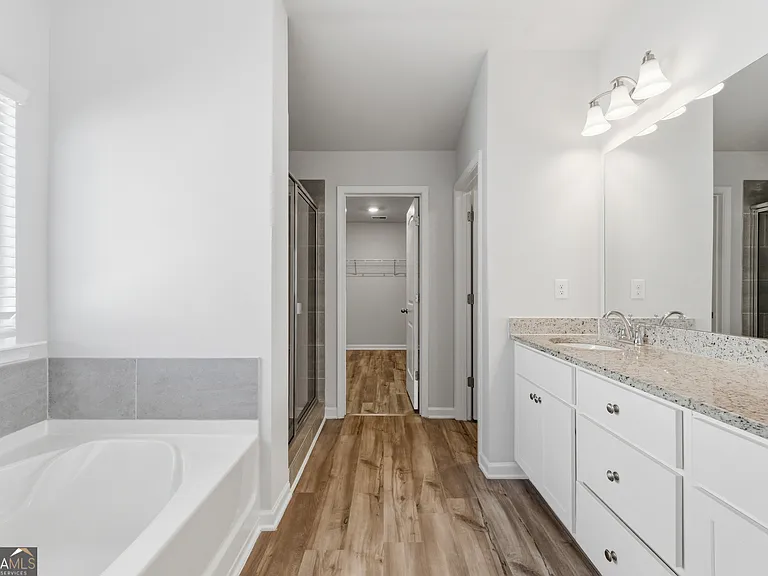 303 Eleanora Xing — Photo 39