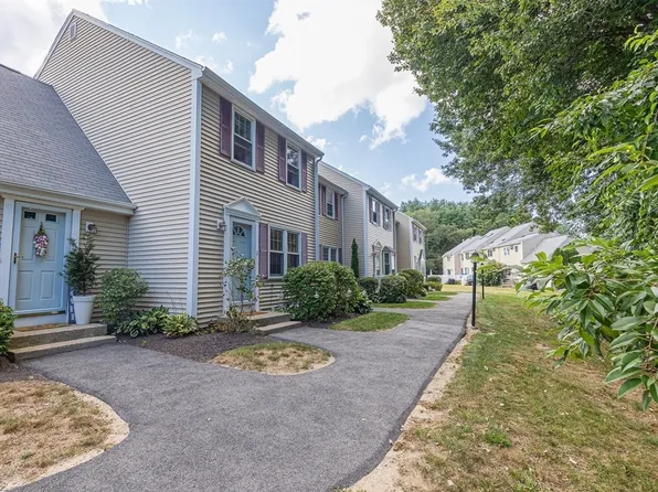 134 N Washington St APT 2, Norton, MA 02766