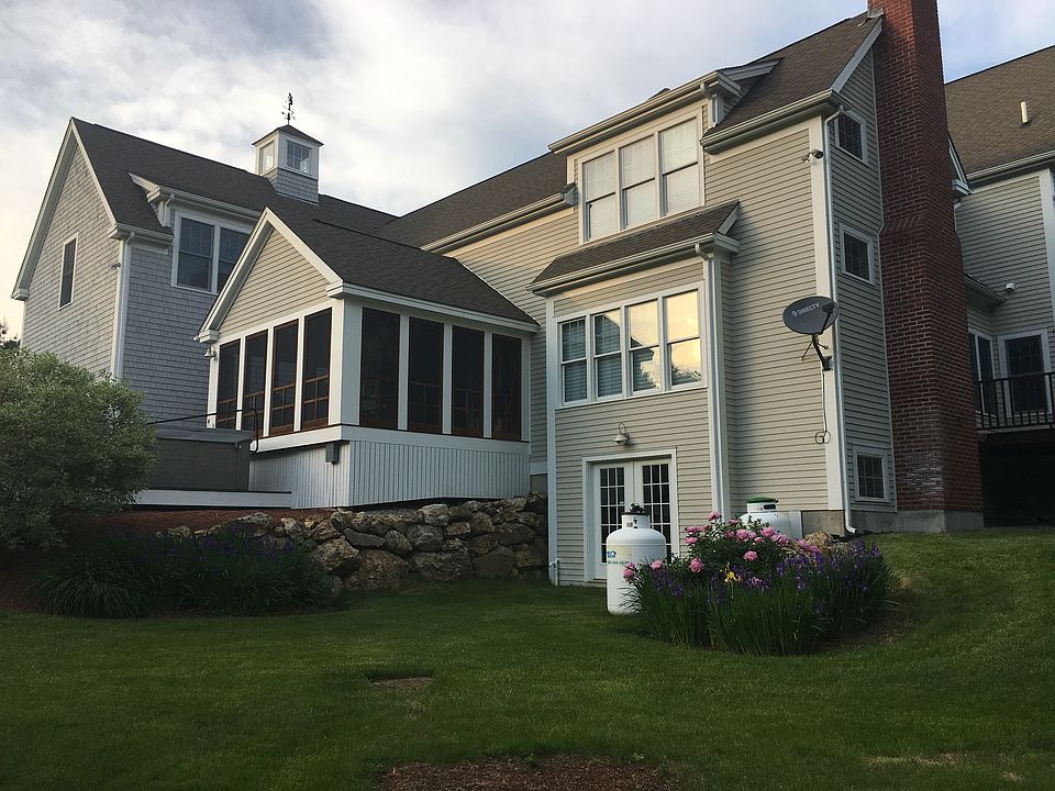 2nd image of 161 Nashua Rd