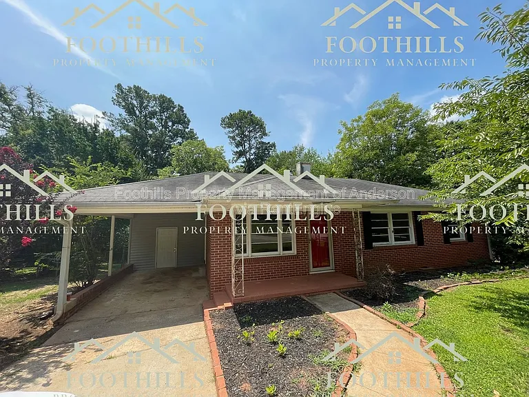 411 Camellia Dr — Photo 10