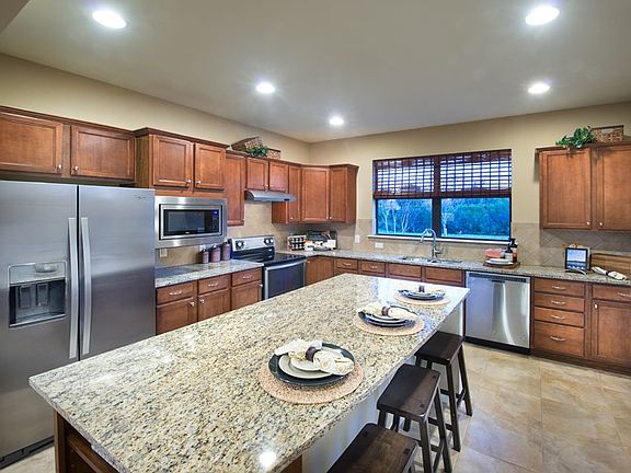 Model Representation Kitchen with granite countertop
