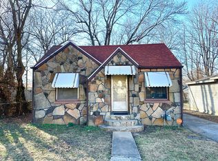 2131 N Travis Ave, Springfield, MO 65803