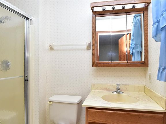 5th image of 7064 West Blvd #2