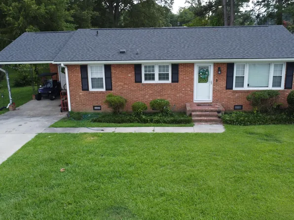 309 Henderson Street, Mount Olive, NC 28365