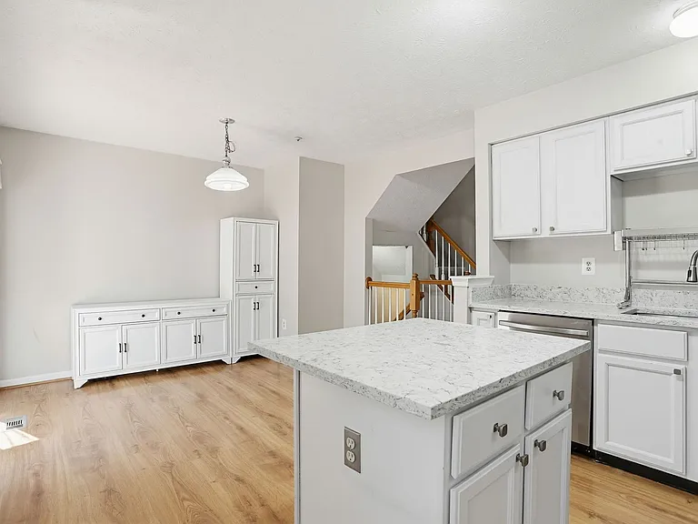 8000 Brightlight Pl — Photo 4