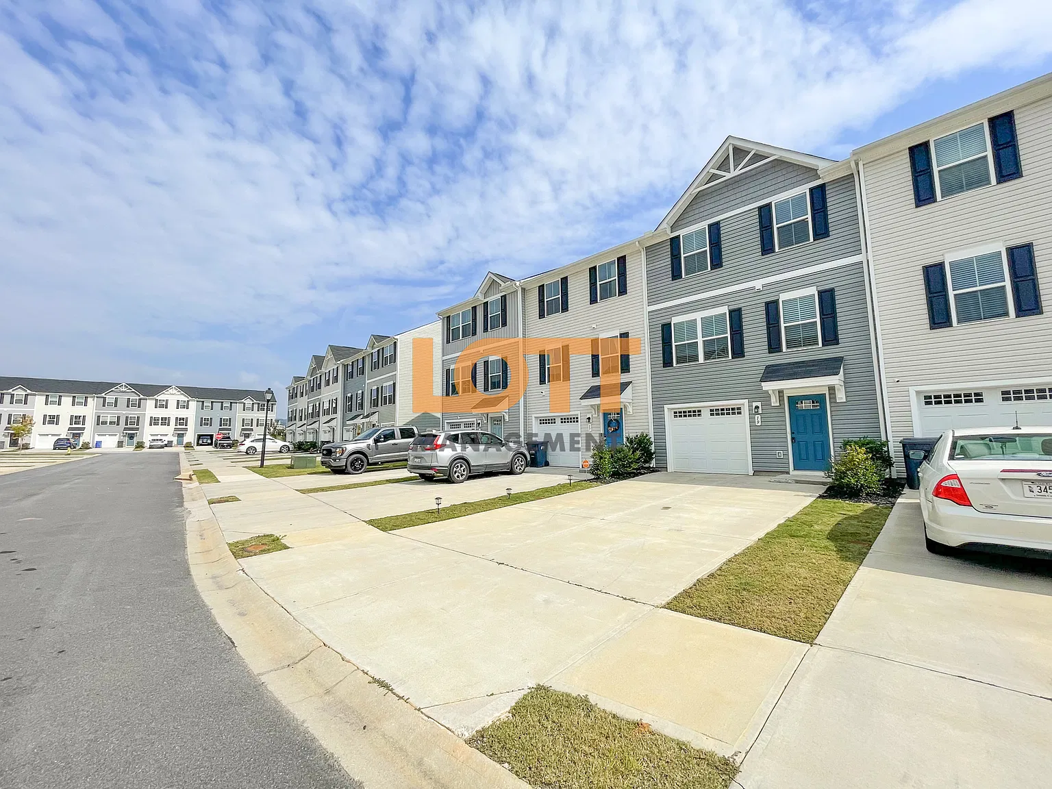 3 bed, 2.5 bath, 1564 sqft, $1,700 — Photo 3