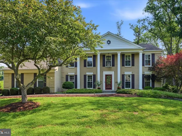 15113 Water Oak Dr, Gaithersburg, MD 20878