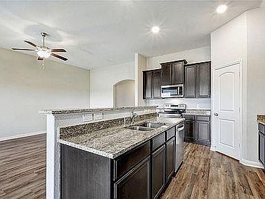 4th image of 19613 Andrew Jackson St #1