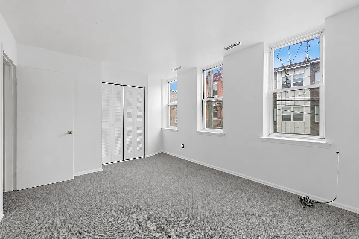 Building Photo - 1226 S 2nd St #A41