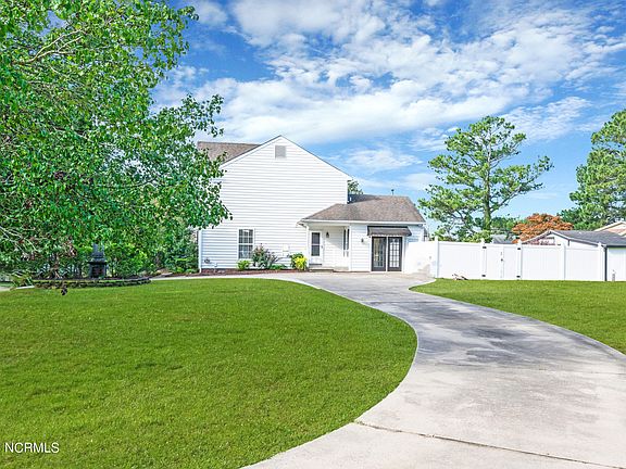 2nd image of 2103 Old Courthouse Drive