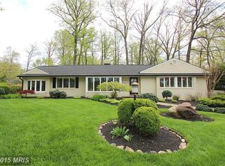 14615 Crossway Rd, Rockville, MD 20853