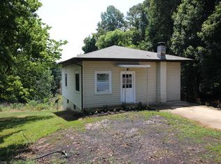 7 McIntosh Rd, Asheville, NC 28806