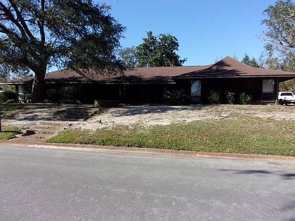 3rd image of 421 Woodland Park Dr