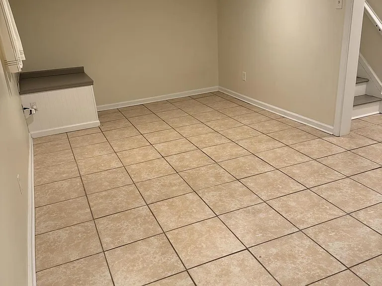 204 Livingston Ct — Photo 18