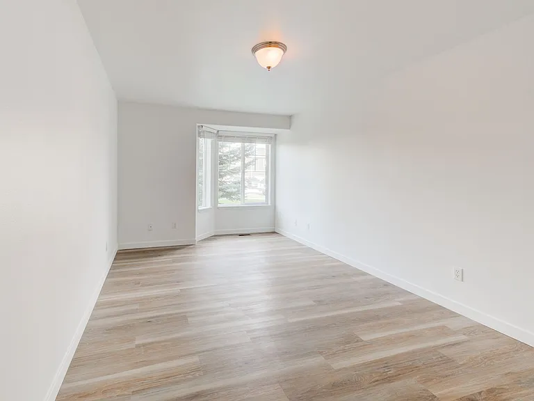 1094 Longbow Ln #D — Photo 18