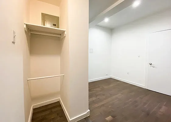 Rented by Kahen Properties | media 15