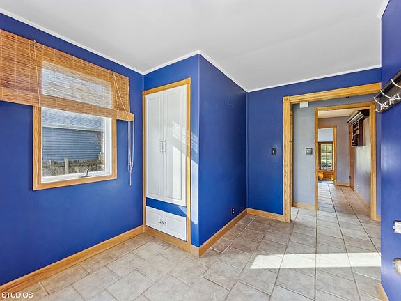 3rd image of 4716 River Dr