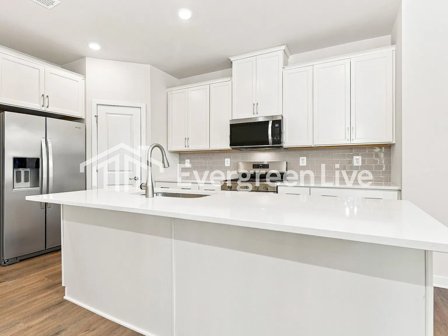 2 bed, 2.0 bath, 1518 sqft, $2,090 — Photo 4