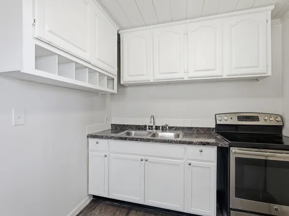 623 S Country Club Dr, Mesa, AZ 85210