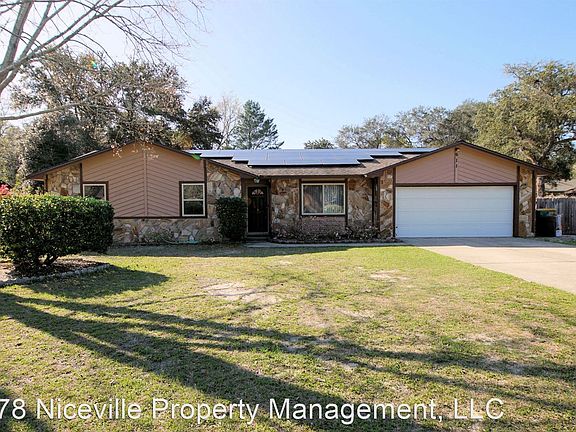 2nd image of 611 Nassau Dr