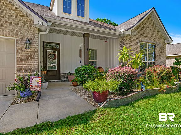 4th image of 908 Dalton Cir