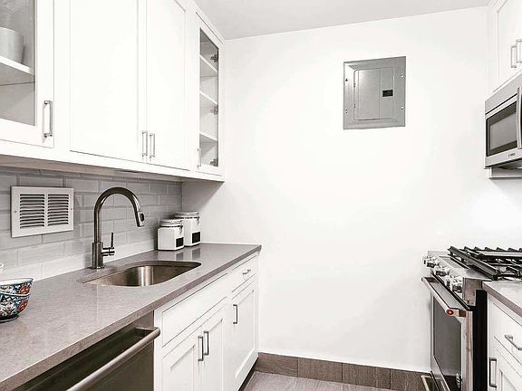 5th image of 16 W 16th St APT 6JN
