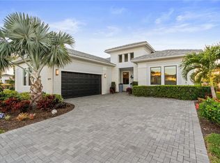 5074 Surfside Cir, Lakewood Ranch, FL 34211