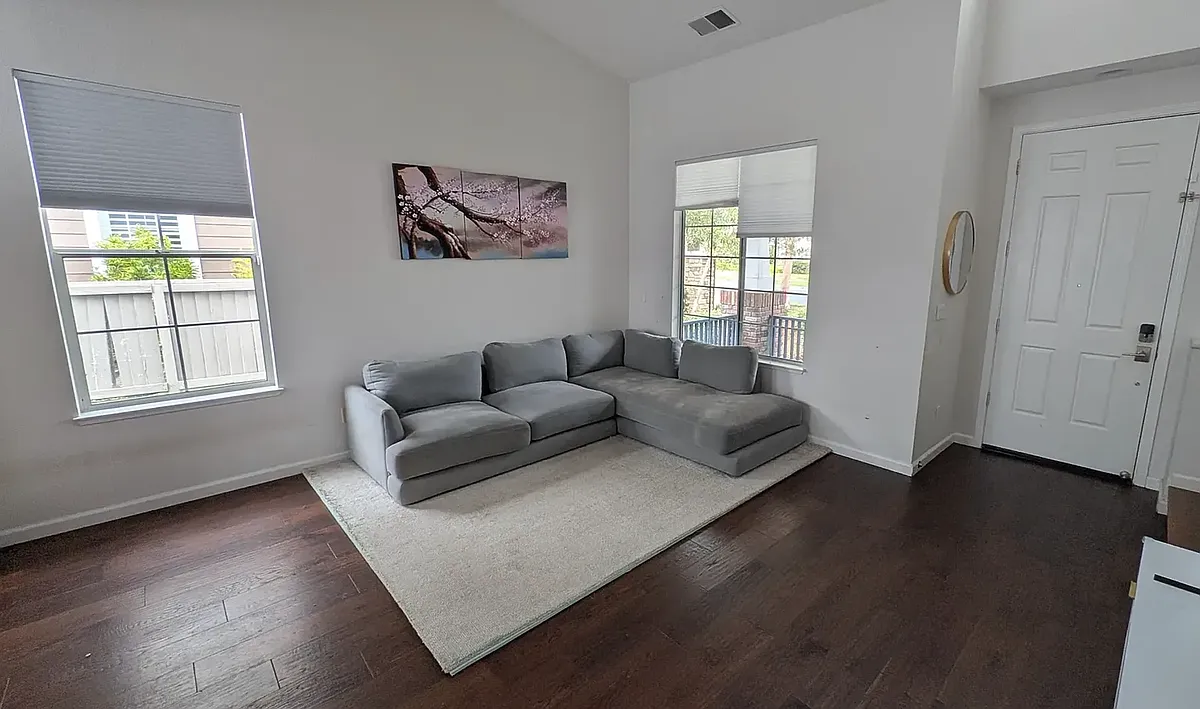Building Photo - 246 Biarritz Ct
