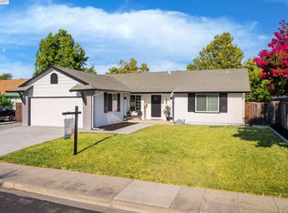 1215 Lakehurst Rd, Livermore, CA 94551