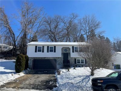 79 Sprucedale Dr, Waterbury, CT, 06706
