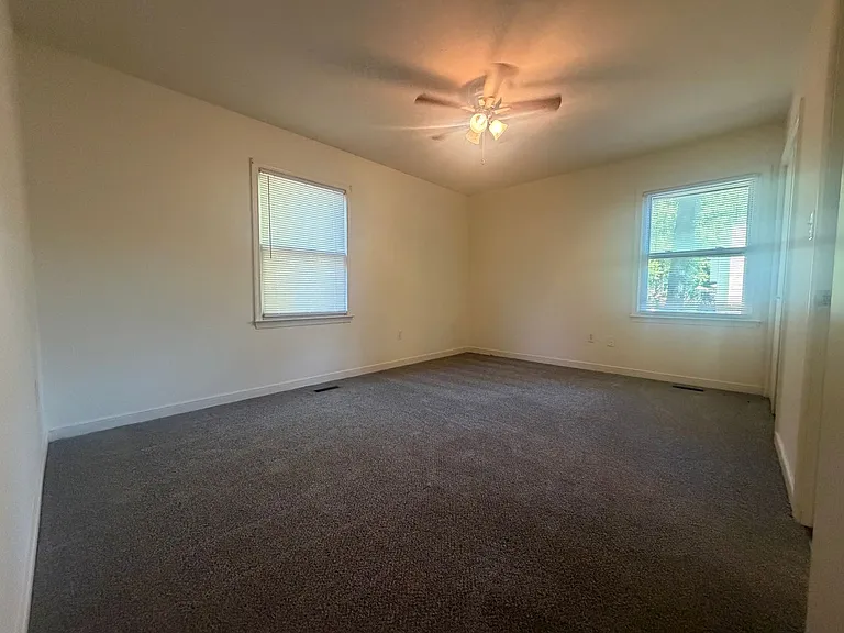 24000 Sequoia Rd — Photo 13