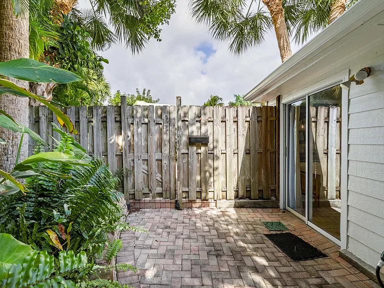 6 Fisher Ln — Photo 28