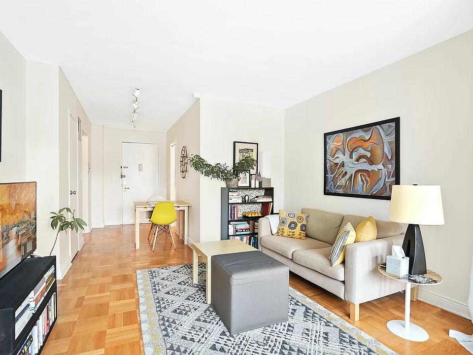 1st image of 200 E 27th St APT 8S