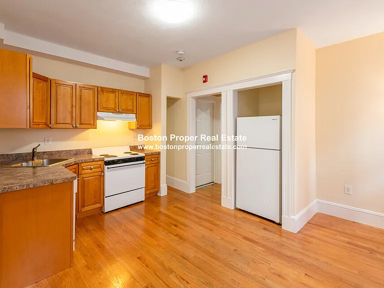 891 Huntington Ave #3 — Photo 3
