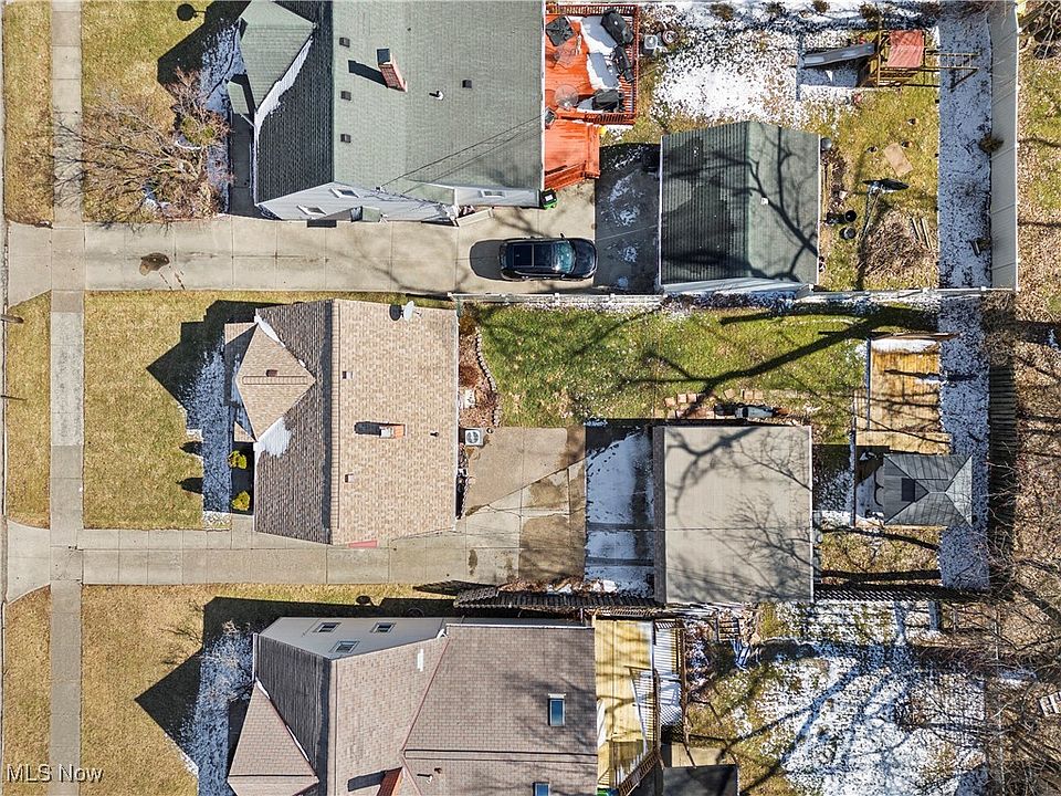 2nd image of 12516 York Blvd