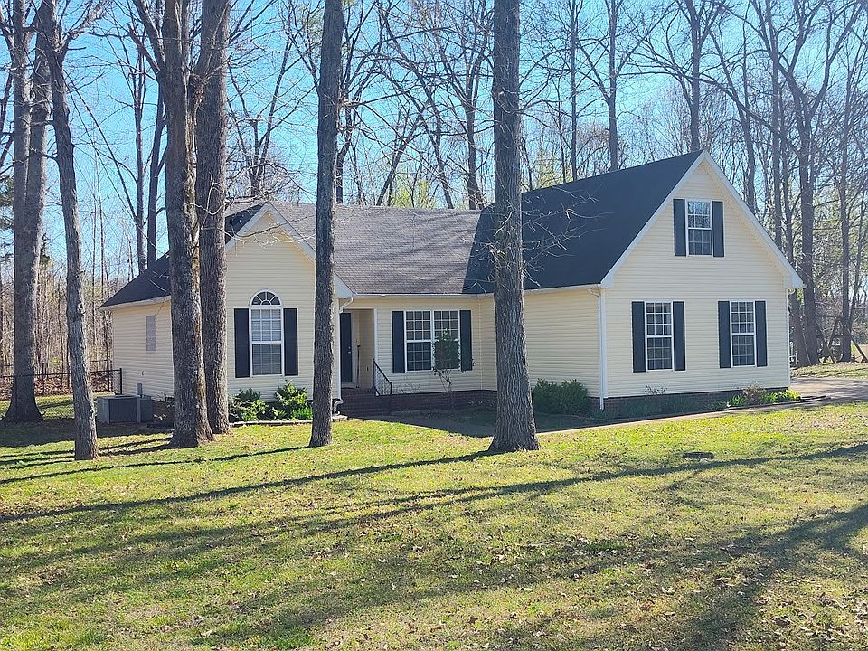 1st image of 208 Gatewood Dr