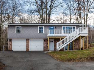 35 Summit St, Belchertown, MA 01007