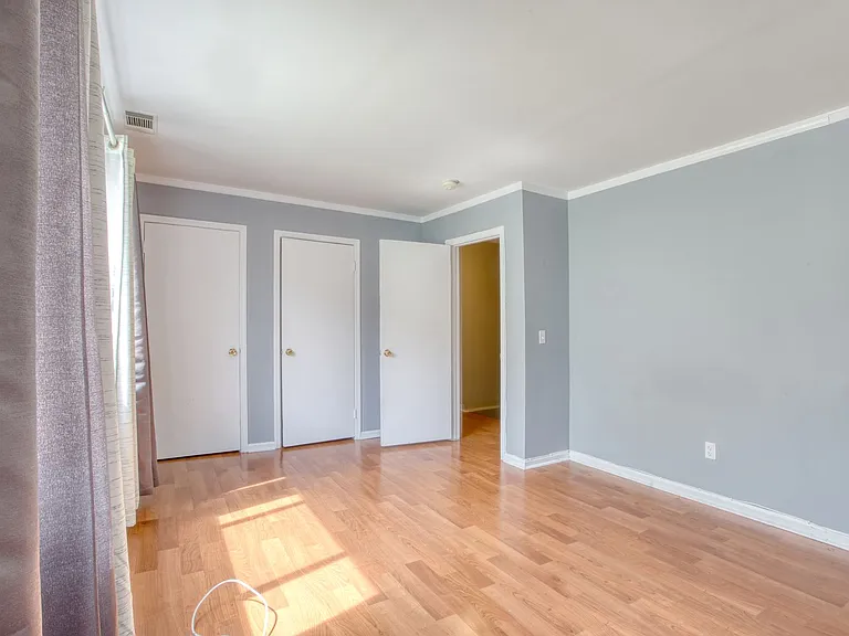 15 Renwick St #2 — Photo 13