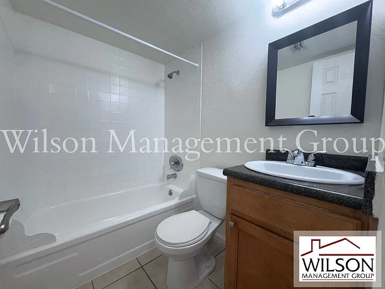 115 E Smith St #8 — Photo 11