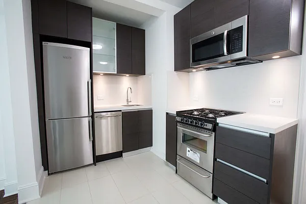 Rented by Stonehenge NYC LLC | media 15