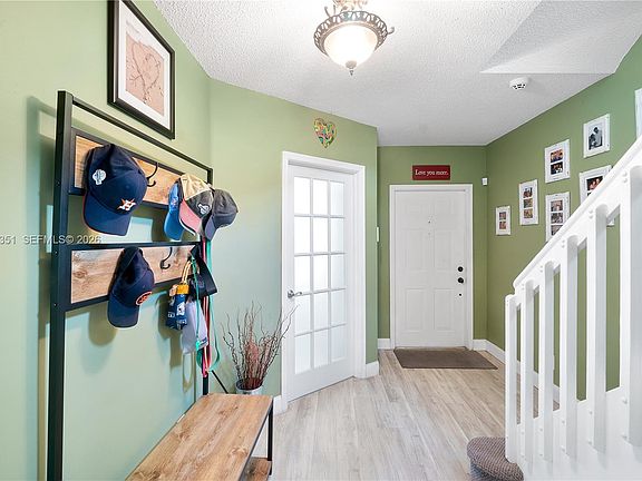 4th image of 10557 NW 57th Ct