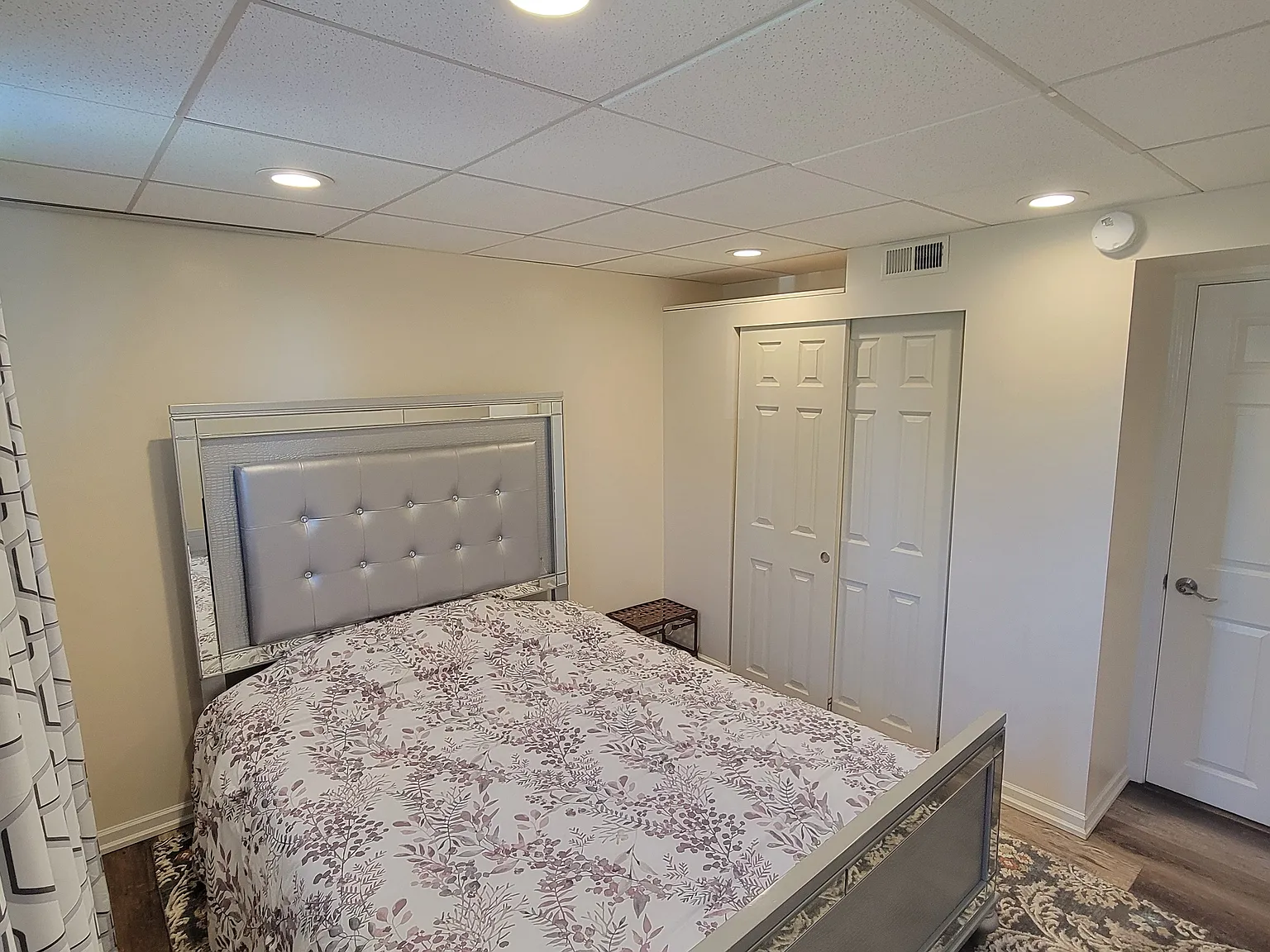 3 bed, 1030 sqft, $2,600 — Photo 4
