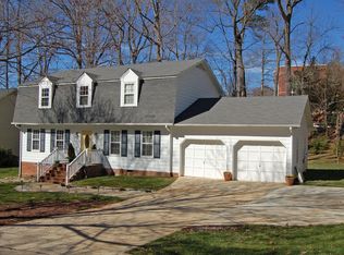 112 Castlewood Dr, Cary, NC 27511